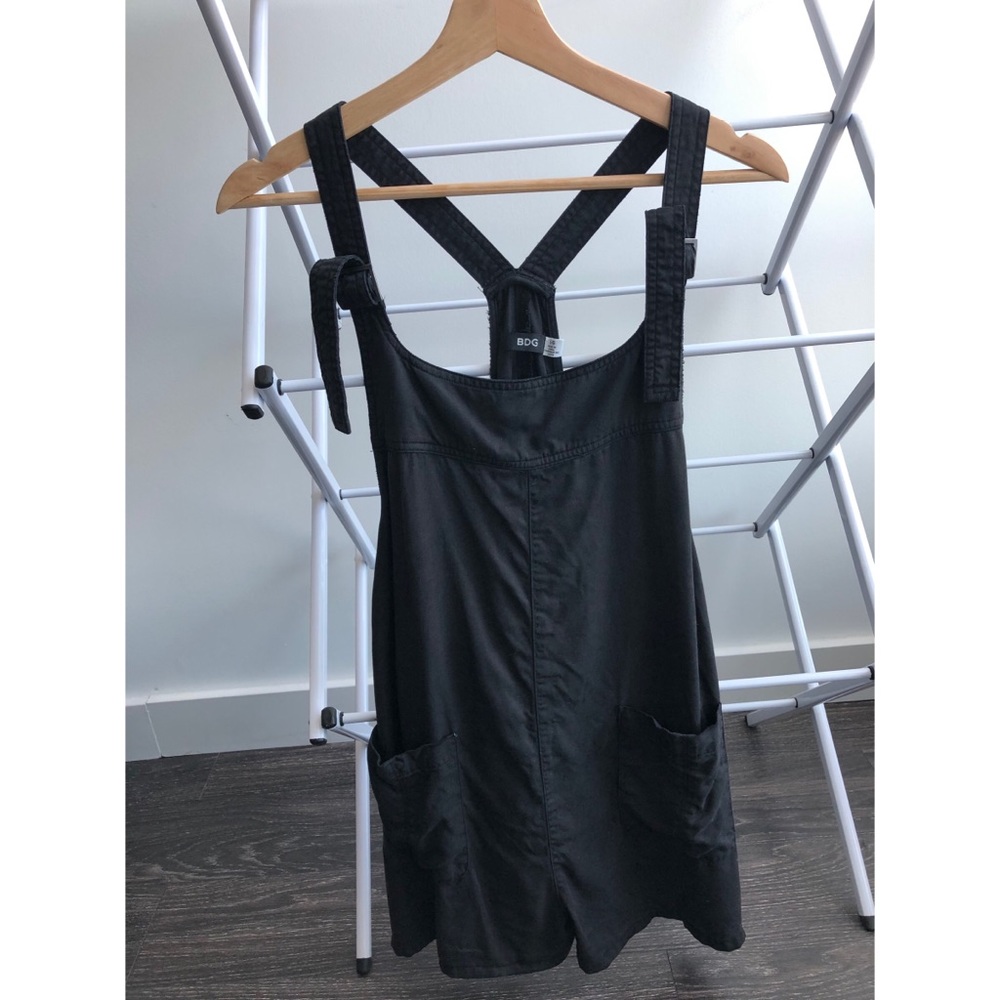 BDG Overall Romper 🖤